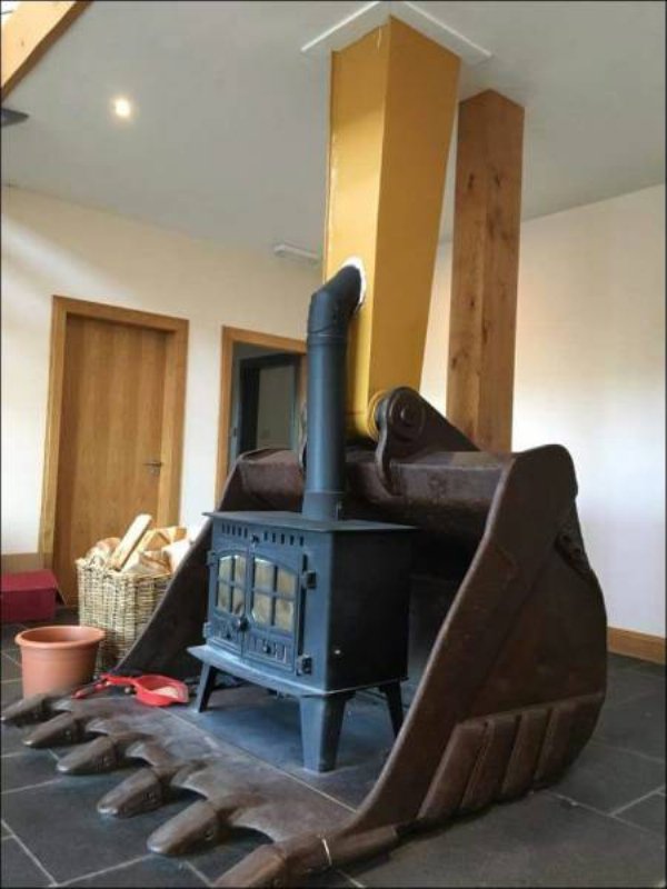 600x800, 57 Kb / ковш, экскаватор, печка, труба