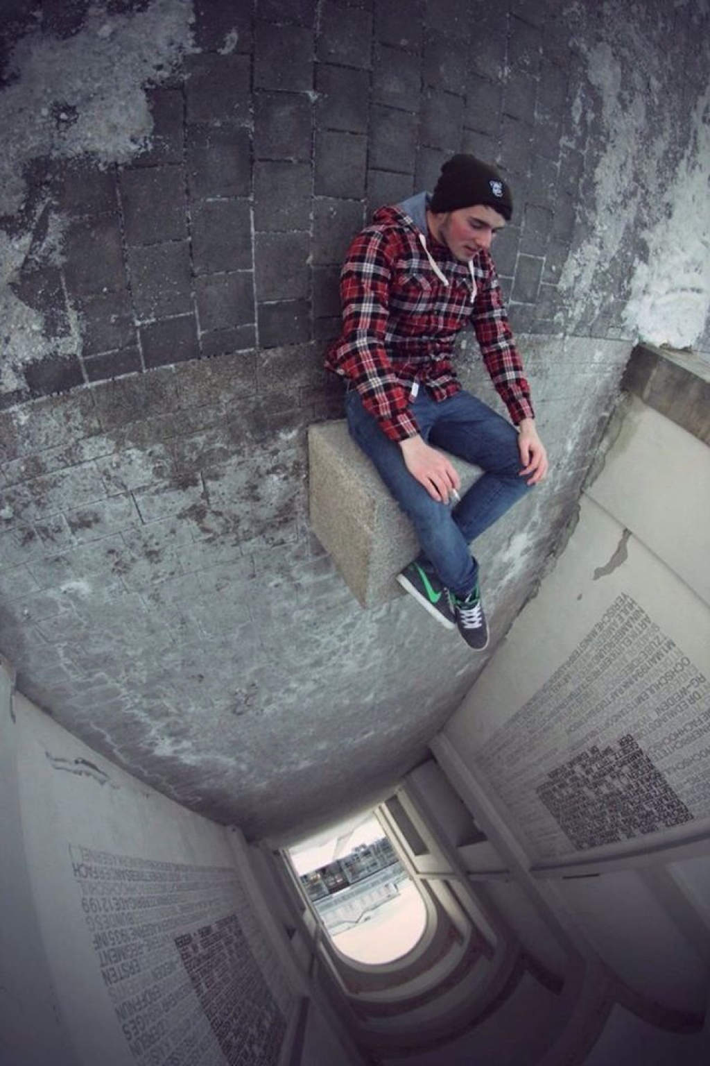 1024x1536, 144 Kb / арка, иллюзия, показалось