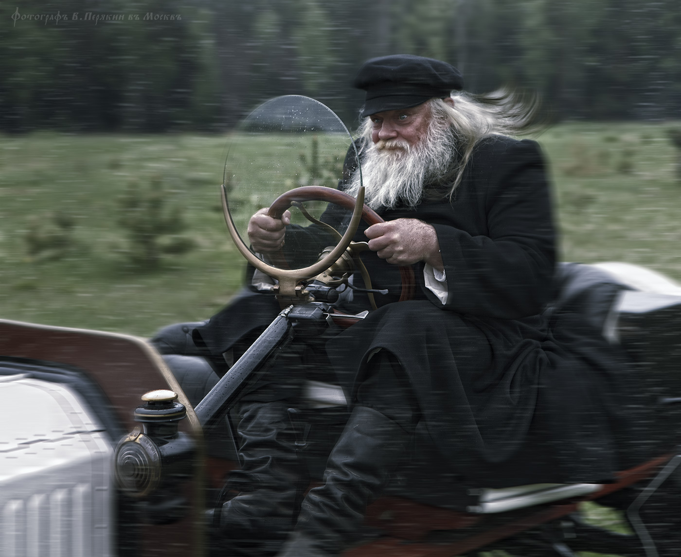 1400x1146, 319 Kb / дед, старик, борода, гонщик, автомобиль, руль, скорость, ретро