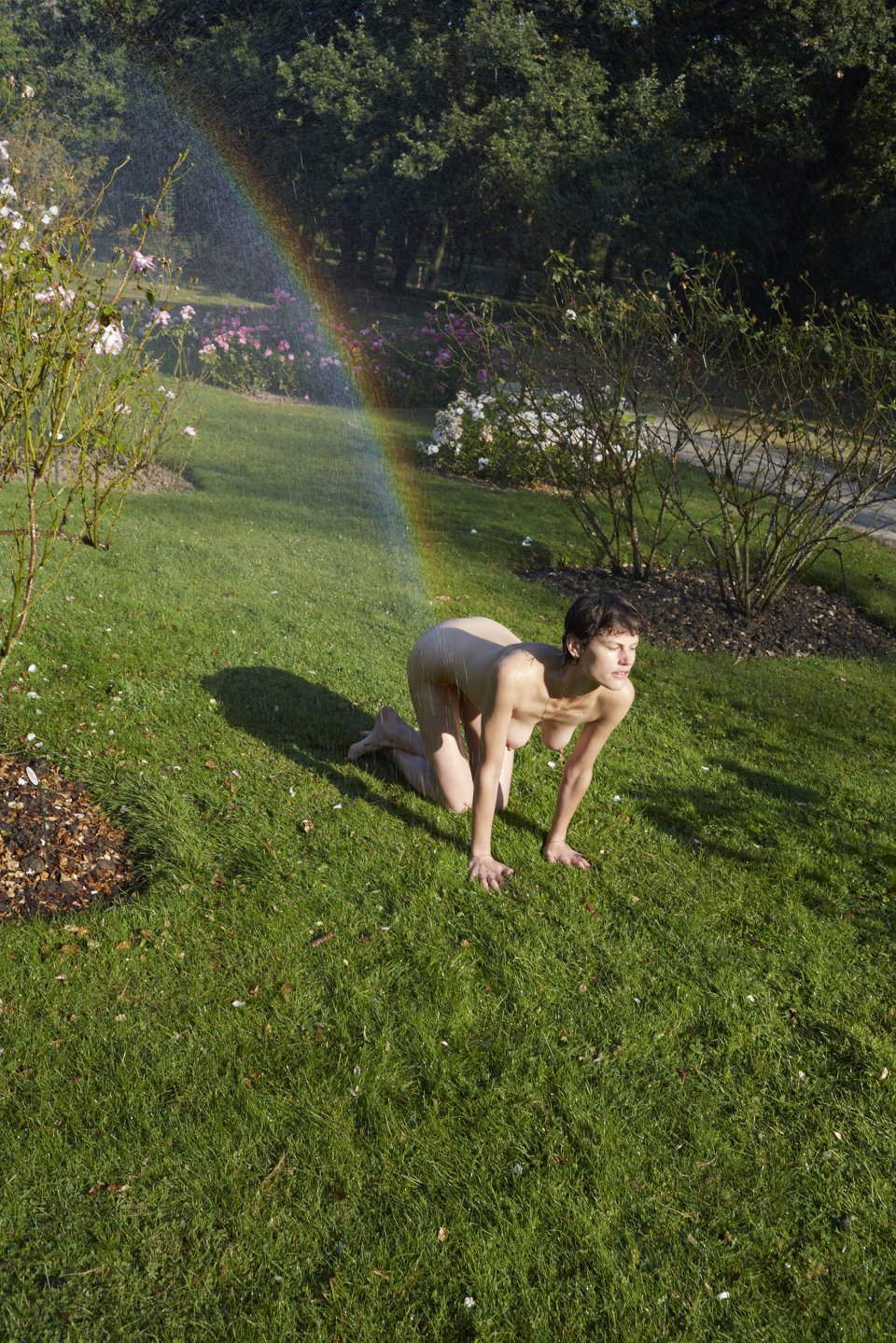 960x1439, 490 Kb / девка, трава, радуга дэш