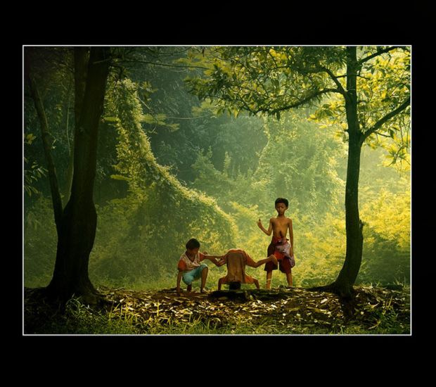 620x550, 63 Kb / индонезия, мальчик, лес