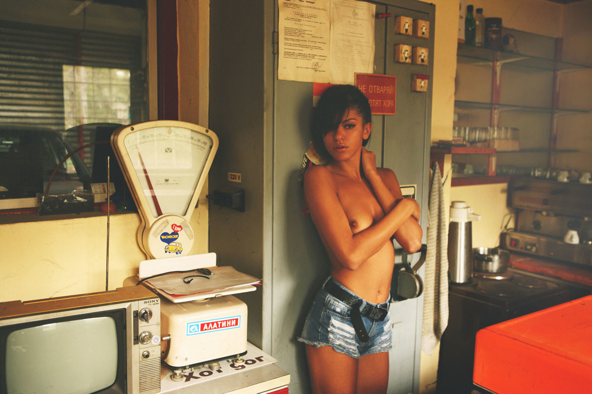 1200x800, 185 Kb / весы, термос, плакат, ретро, телевизор, плита