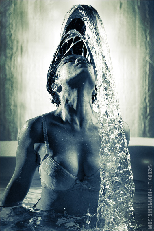 533x800, 177 Kb / вода, волосы