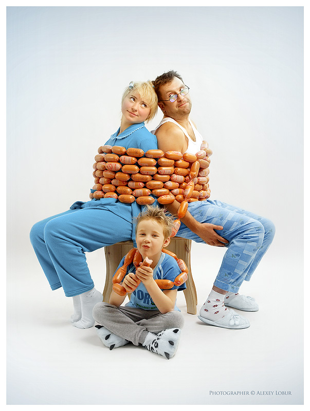 603x800, 164 Kb / ребёнок, родители, сардельки