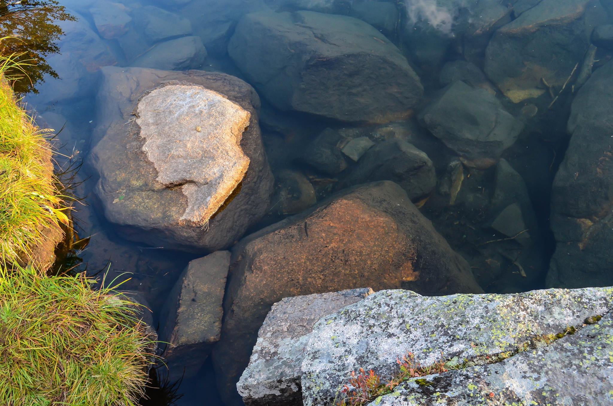 2048x1356, 424 Kb / камень, профиль, Ленин, река, вода