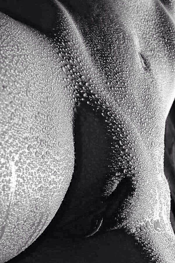 600x900, 162 Kb / капли, ч/б