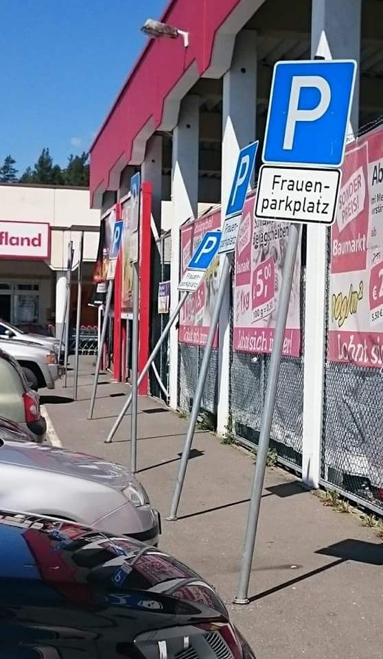 558x960, 89 Kb / парковка, таблички