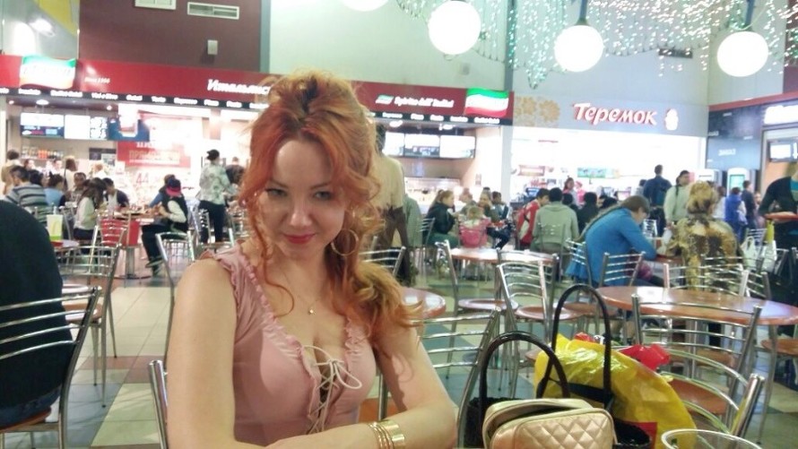 890x501, 120 Kb / рыжая, кафе, теремок