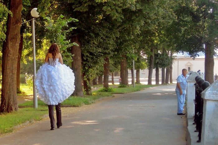 700x467, 79 Kb / невеста, платье, показалось