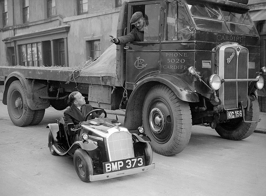 865x639, 158 Kb / грузовик, кабриолет, ретро, ч/б