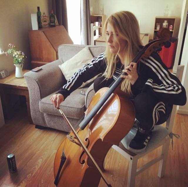 640x635, 49 Kb / виолончель, гопушка, корты, спортивки