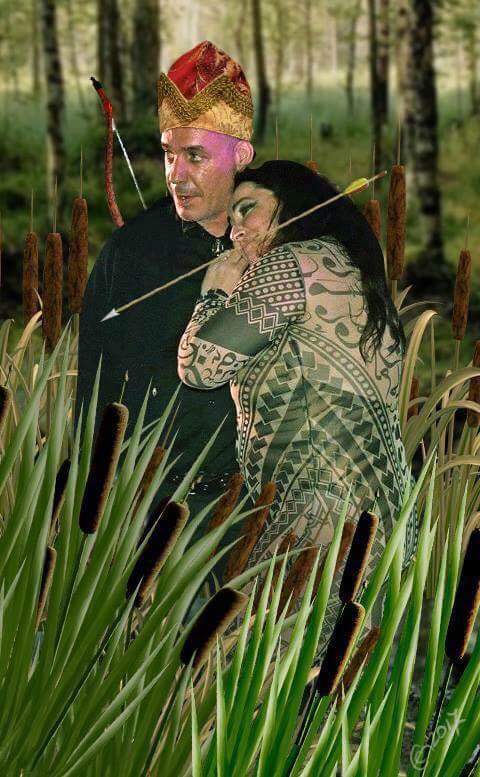 480x777, 66 Kb / Рамштайн, Лолита, жаба, стрела