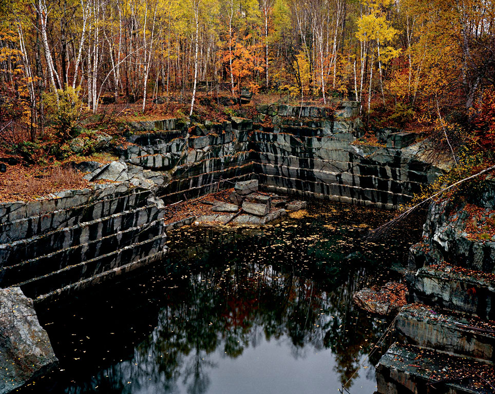 964x768, 419 Kb / лес, вода, осень, листья