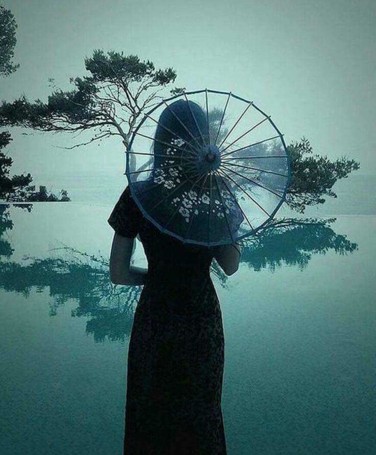 736x891, 83 Kb / женщина, вода, деревья, платье, зонтик