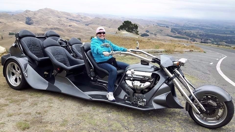 960x540, 130 Kb / мотоцикл, большой, очки, холмы