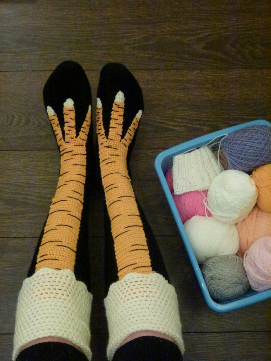 900x1200, 225 Kb / носки, лапы, клубок, нитки