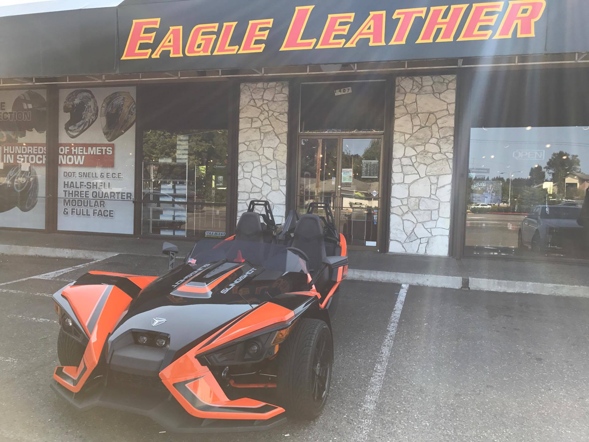 1920x1440, 267 Kb / авто, оранж, понты, кожа, орла