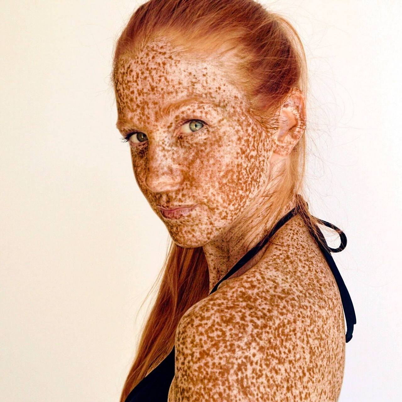 1280x1280, 188 Kb / рыжая, канапушки, веснушки