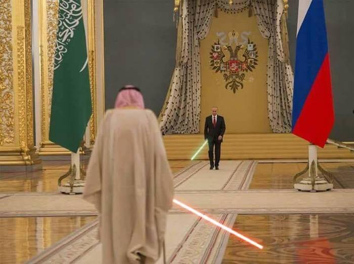 700x523, 47 Kb / SW, Star, Wars, зал, Император, мечи световые