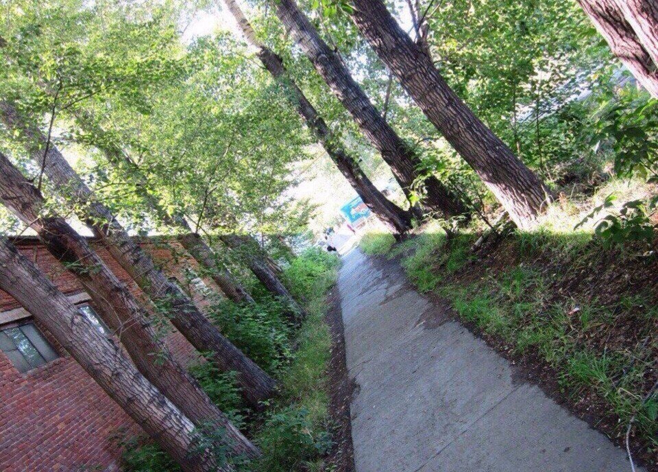 960x688, 292 Kb / горизонт, завален, дом, тень