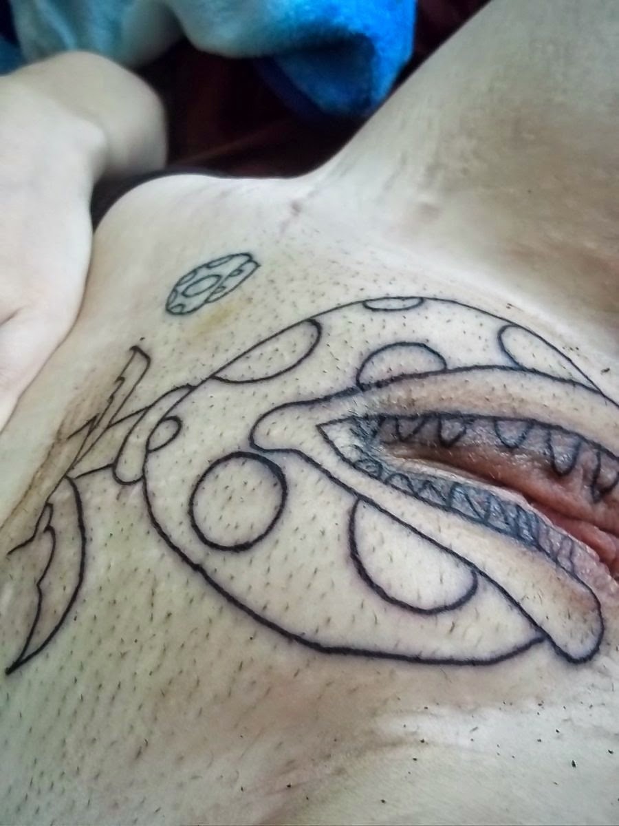 900x1200, 115 Kb / марио, пизда, тату, гриб