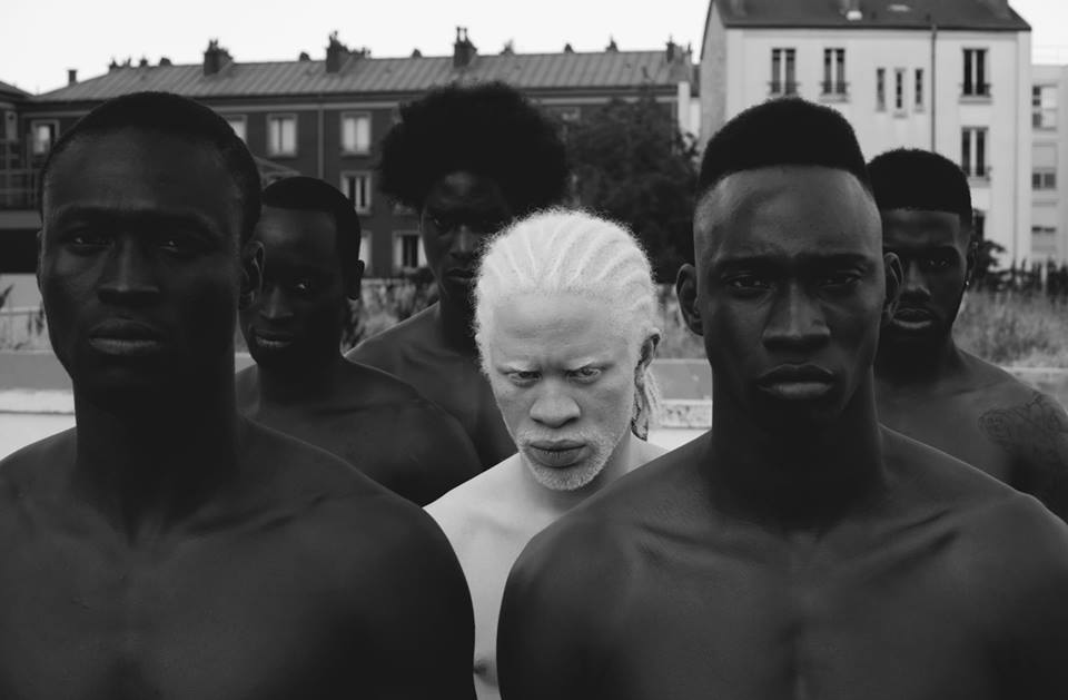 960x629, 43 Kb / нагры, альбинос, ч/б