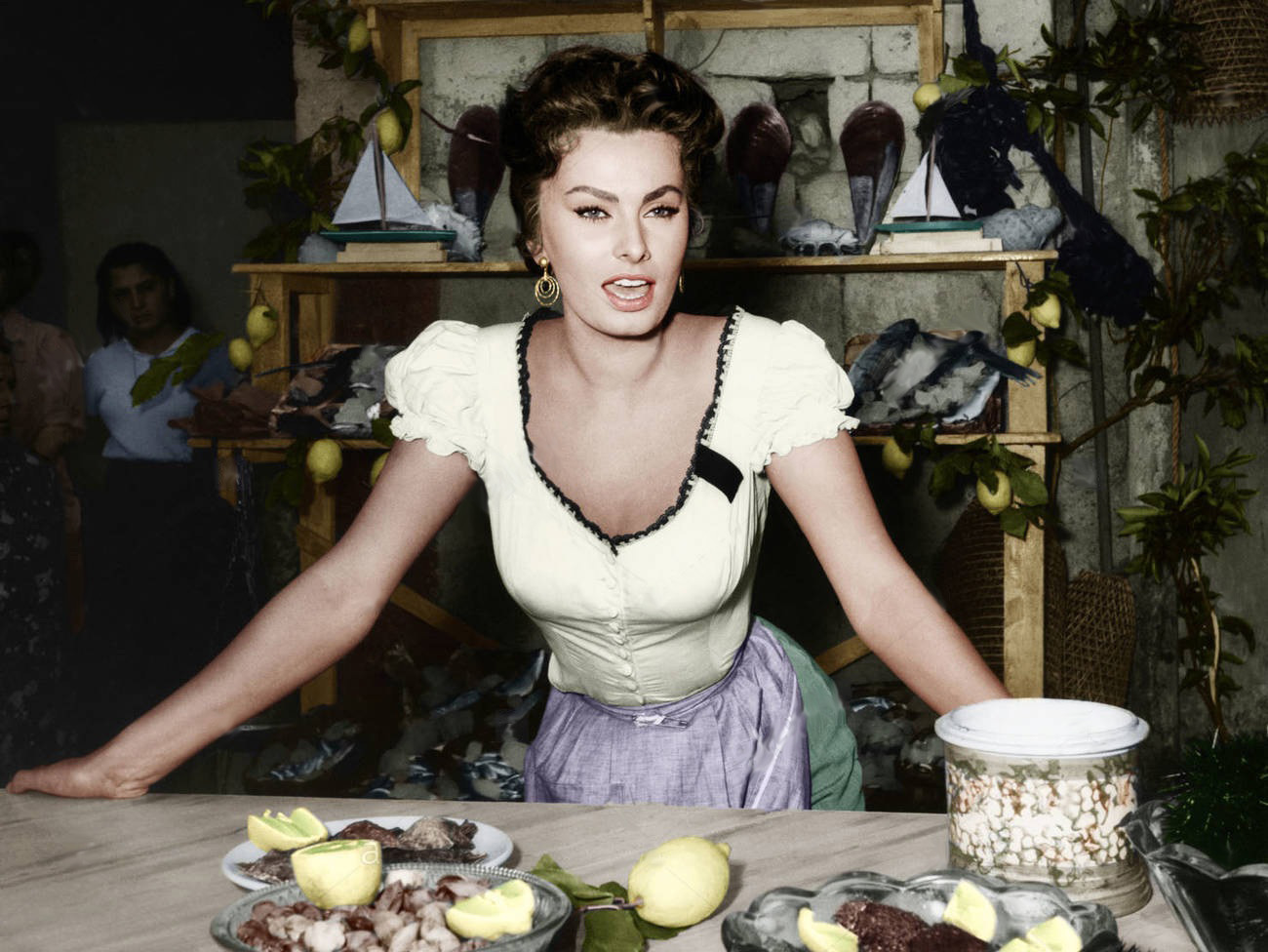 1300x976, 255 Kb / софи лорен, лимон