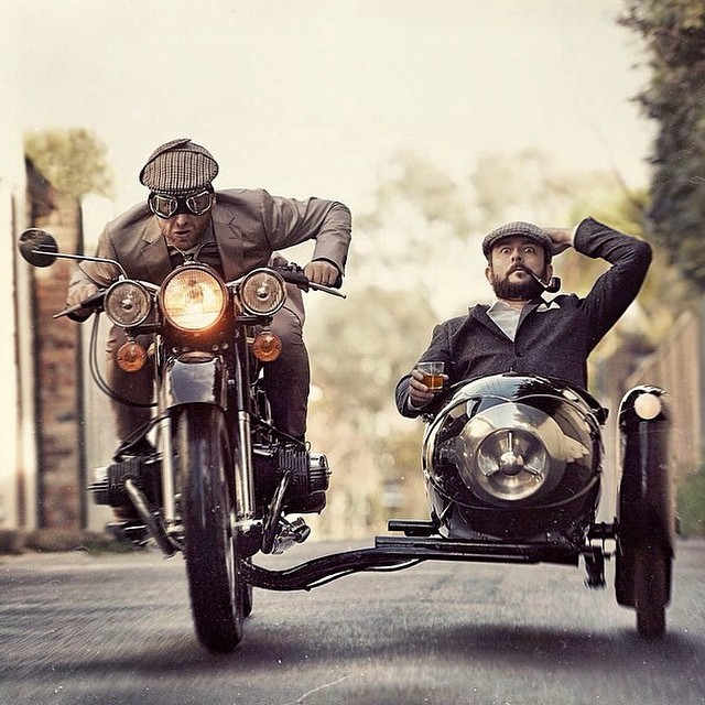 640x640, 120 Kb / мотоцикл, коляска, бокал