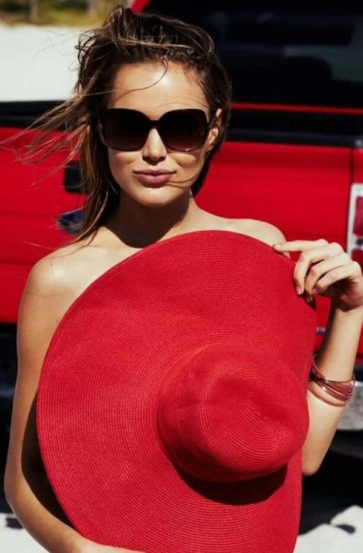 736x1122, 102 Kb / солнечные очки, шляпа, красное, шатенка