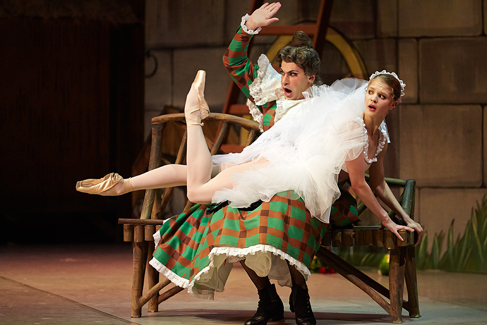 1000x667, 202 Kb / балет, тщетная предосторожность, порка