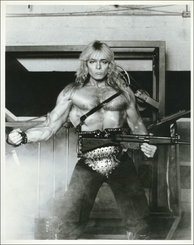 662x835, 61 Kb / мужчина, ружье, ч/б