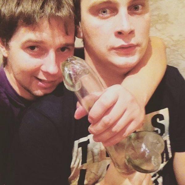 600x600, 43 Kb / хлопцы, стеклянный, хуй, ужас