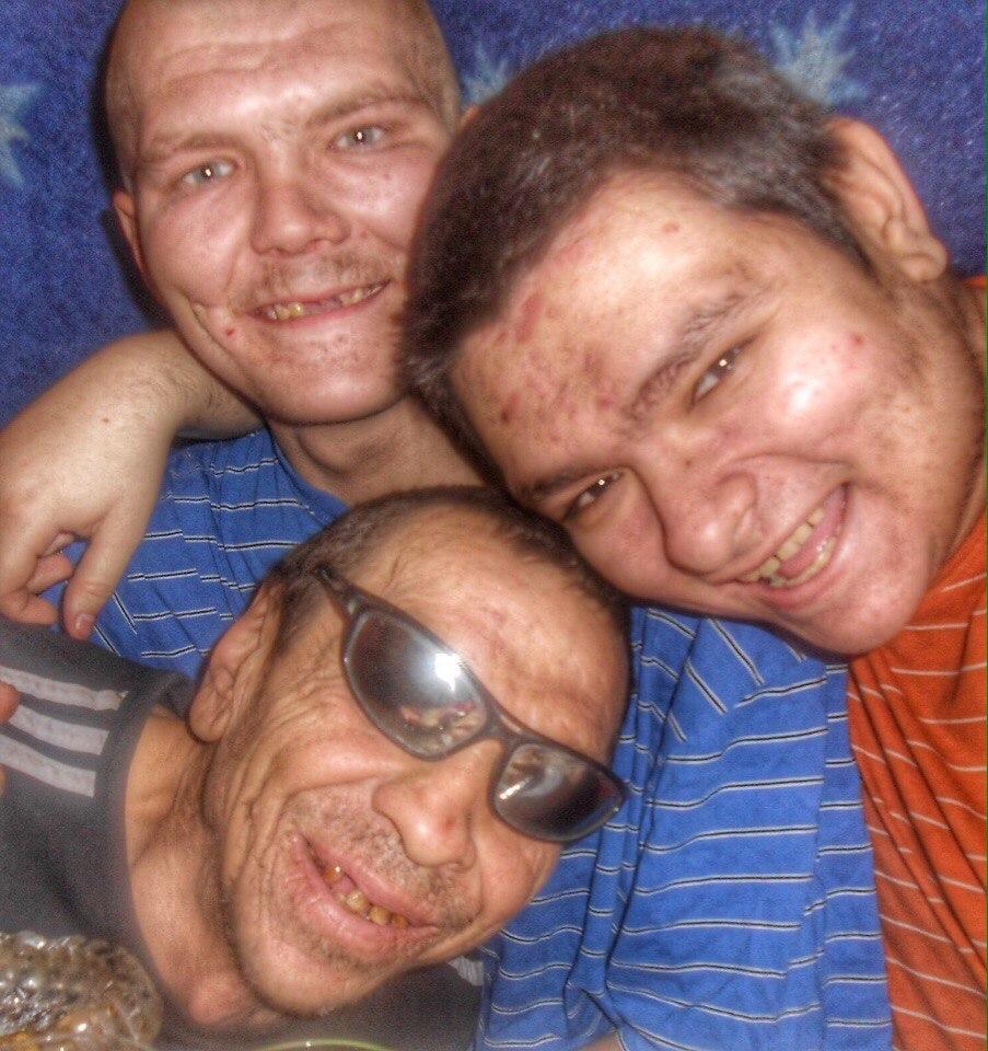 903x960, 148 Kb / близнецы