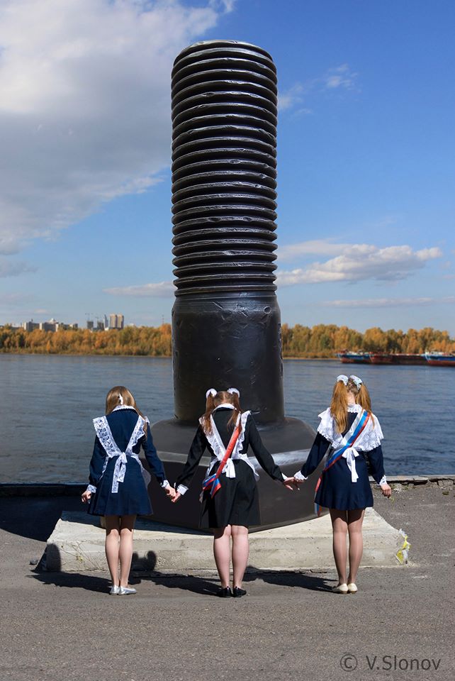 642x960, 96 Kb / болт, выпускницы, Енисей, Слонов