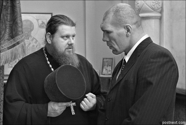 620x419, 36 Kb / пацаны, валуев, тёрки, ч/б