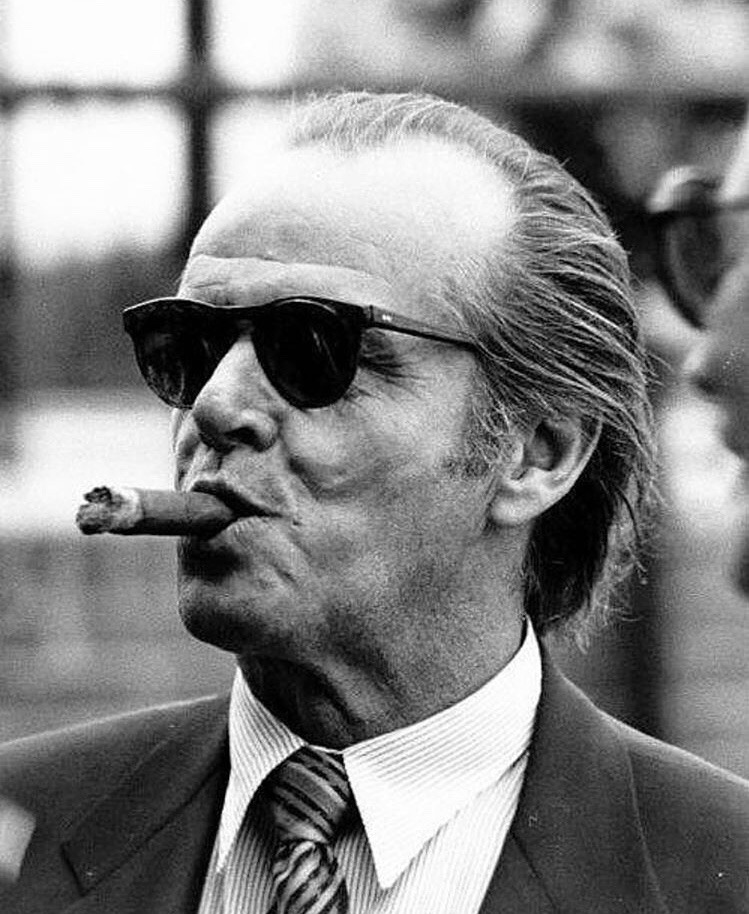 749x914, 170 Kb / сигара, Николсон, ч/б