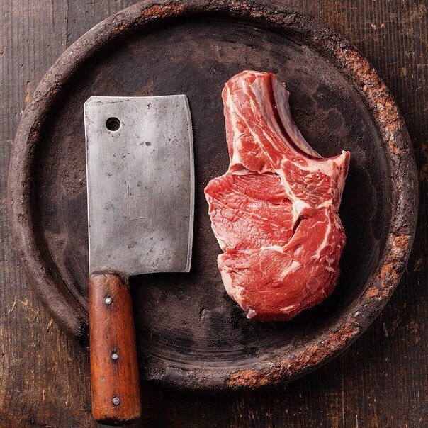 604x604, 149 Kb / тарелка, топор, мясо