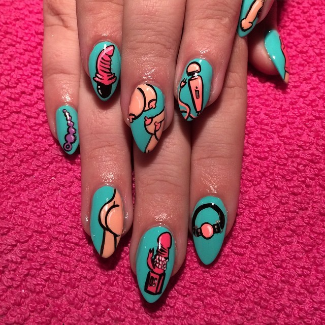 640x640, 146 Kb / маникюр, дилдо, приблуды