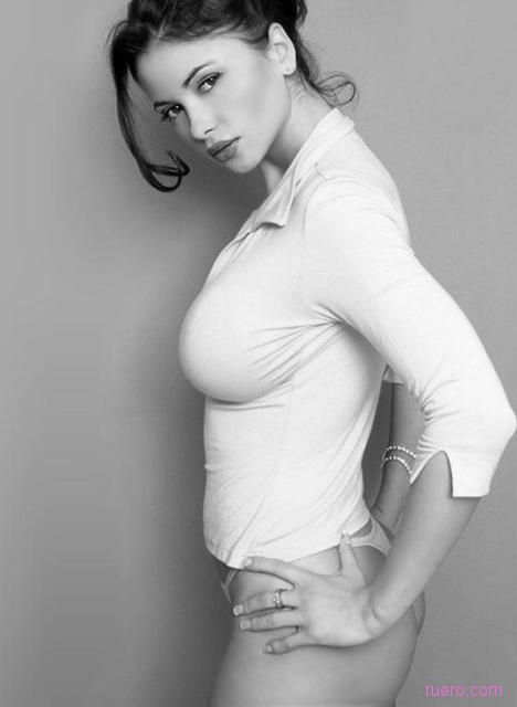 468x640, 22 Kb / девка, сытные, ч/б, Вероника Земанова, Veronica Zemanova