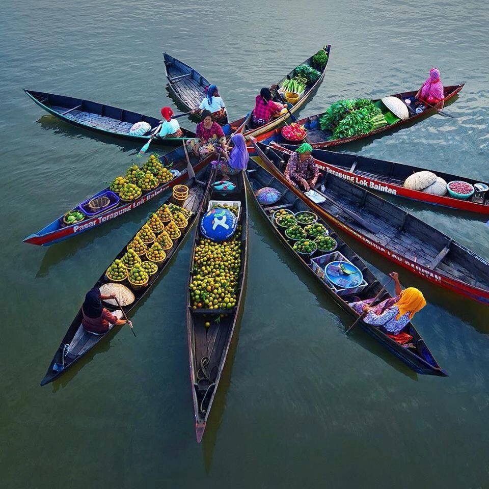 960x960, 212 Kb / лодки, рынок, фрукты