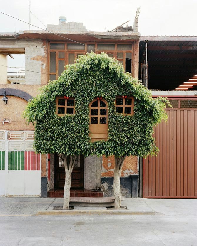 670x838, 115 Kb / домик, трава, курьи ножки, избушка