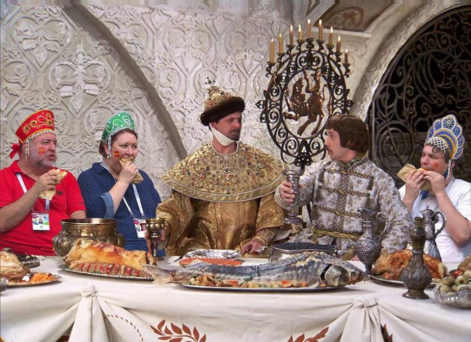 960x697, 131 Kb / болельщики, Иван Васильевич меняет профессию