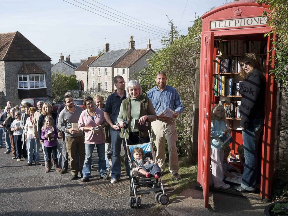 992x744, 188 Kb / телефонная будка, библиотека