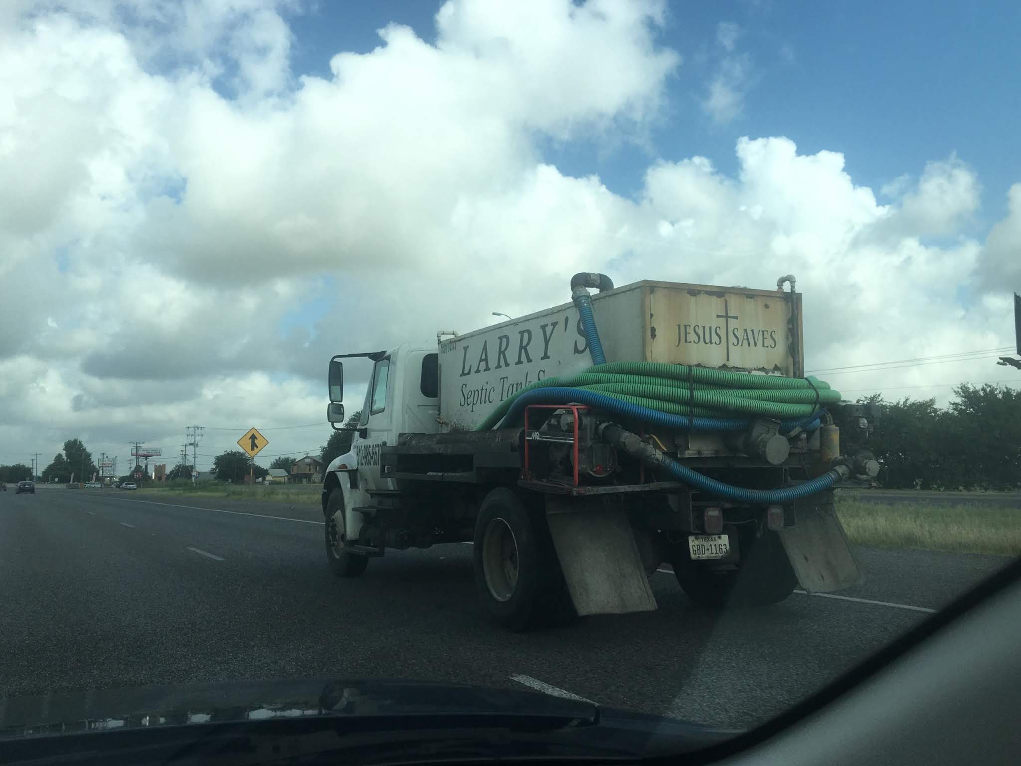 2048x1536, 124 Kb / ассенизатор, машина, иисус