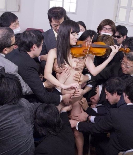 519x604, 60 Kb / японка, скрипка, мужики