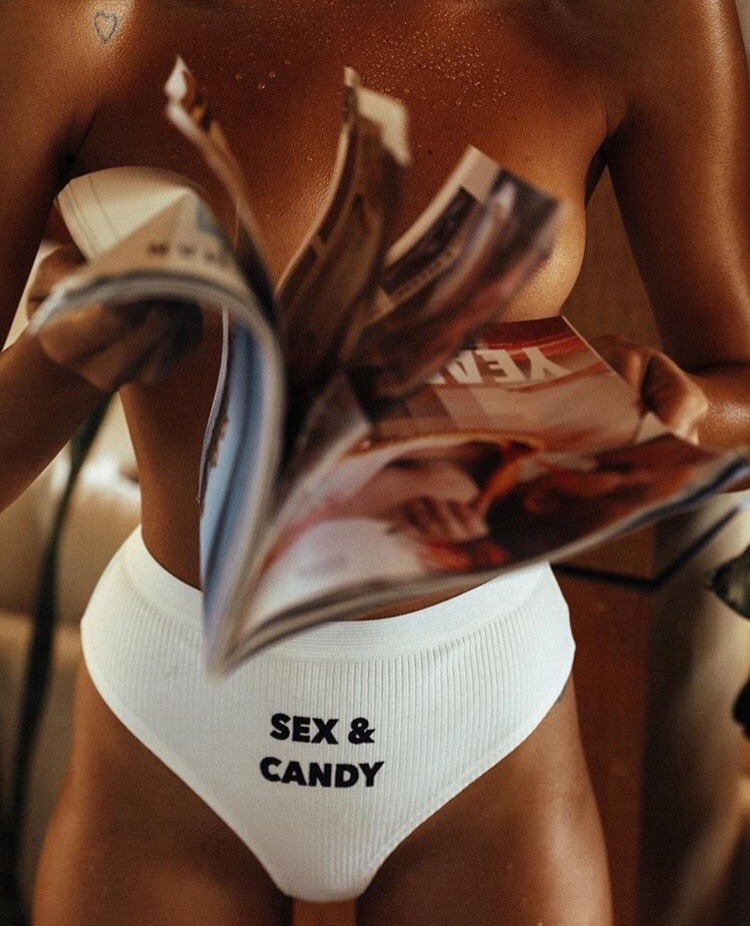 750x926, 151 Kb / трусы, журнал, сердечко, тату, надпись