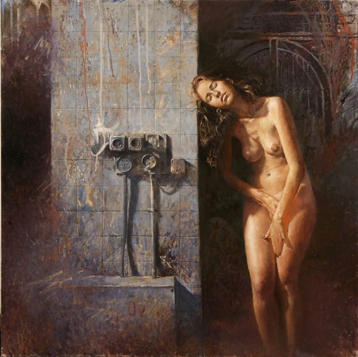 700x699, 123 Kb / розетки, картина, голая, разруха, грязь, блондинка