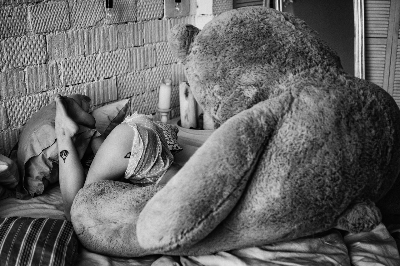 1280x853, 265 Kb / медведь, раком, ч/б, свеча, кирпичи, тату, попа, игрушка, Полина Князева