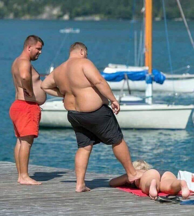 640x711, 80 Kb / Толстяки, яхта, блондинка