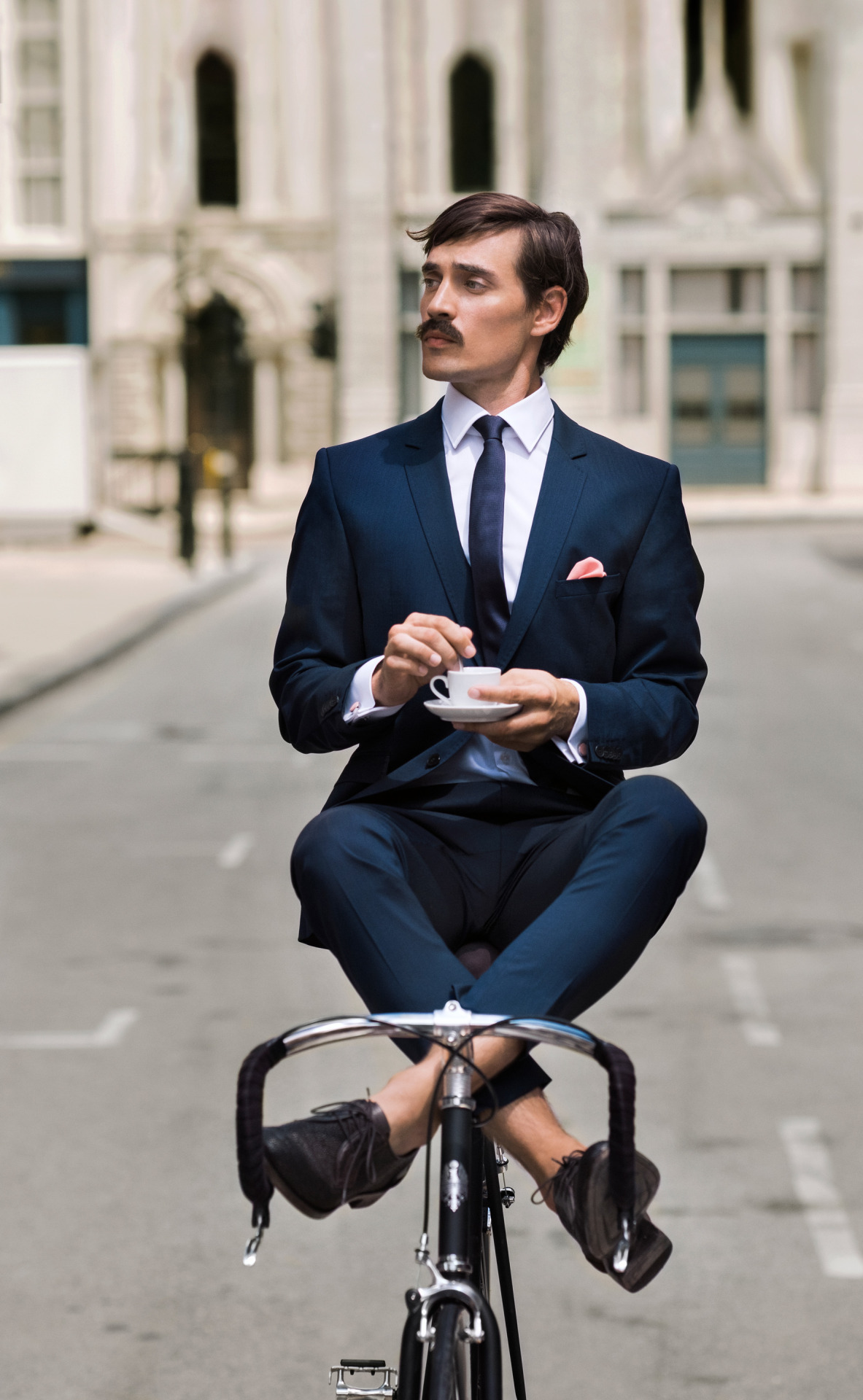 1183x1920, 386 Kb / велосипед, кофе, джентльмен, костюм, усы